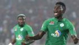 الدوري المغربي.. أزمة مالانجو ونجوما "عرض مستمر" في الرجاء