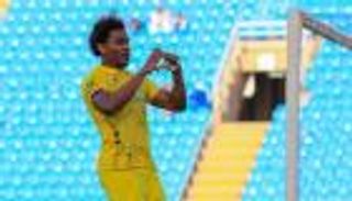 الدوري السعودي.. نجم التعاون على خطى أزارو.. ومسحات طبية للحكام