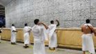 أول أيام التشريق.. حجاج بيت الله الحرام يرمون الجمرات الثلاث