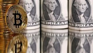 بيتكوين يتجه مجددا لسحب البساط من السندات وسوق الأسهم