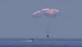 كبسولة سبيس إكس تهبط بنجاح في خليج المكسيك