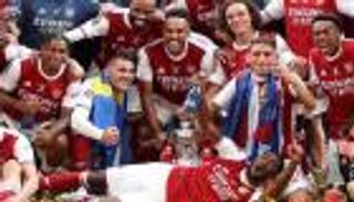 بالفيديو.. أرسنال ضد تشيلسي.. "البطل" أوباميانج يسقط في موقف محرج