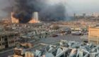 بيروت.. "زهرة الشرق" منكوبة