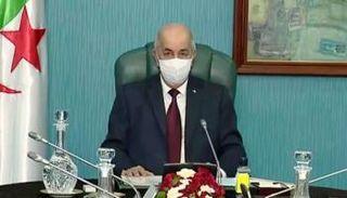 الرئيس الجزائري عبد المجيد تبون خلال اجتماع المجلس الأعلى للأمن