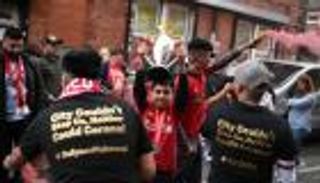 "الفريق أهم من الفيروس".. جماهير كرة القدم لا تعترف بكورونا