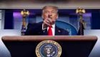 ترامب يصف انفجار بيروت بـ"الهجوم" وتحذيرات من غازات سامة