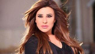 الفنانة اللبنانية نجوى كرم