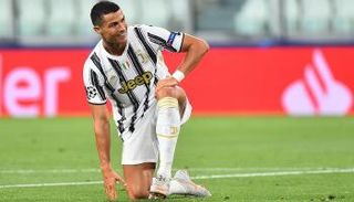 كريستيانو رونالدو نجم يوفنتوس خلال مواجهة ليون