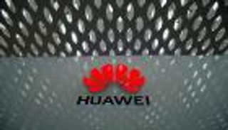 هواوي تستسلم لعقوبات أمريكا.. وقف تصنيع هذا المنتج 