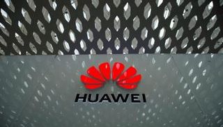 شعار شركة هواوي - رويترز