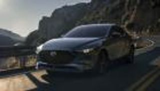 بالصور.. التفاصيل الكاملة ومواصفات مازدا 3 موديل 2021