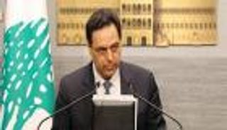 دياب يؤكد بقاءه على رأس حكومة لبنان ويشير لانتخابات مبكرة