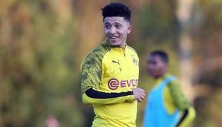 جادون سانشو نجم بروسيا دورتموند الألماني