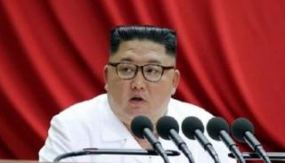 زعيم كوريا الشمالية كيم جونج أون