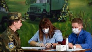 لجنة انتخابية في بيلاروس - الفرنسية