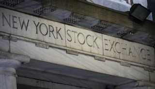 الواجهة الأمامية لبورصة نيويورك - رويترز