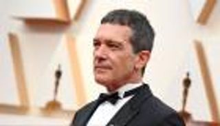 كورونا يصيب أنتونيو بانديراس في عيد ميلاده