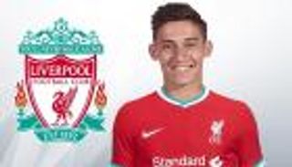 5 معلومات عن تسيميكاس زميل محمد صلاح الجديد في ليفربول