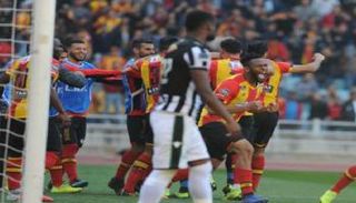 مواجهة سابقة بين الترجي والصفاقسي في الدوري التونسي