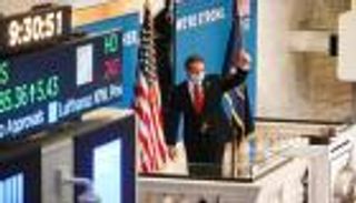 الأسهم الأمريكية تتجاهل مؤشرا سلبيا وتقفز.. النفط السبب