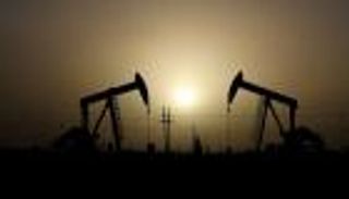 تراجع المخزون الأمريكي يرفع أسعار النفط.. برنت يصعد 2%