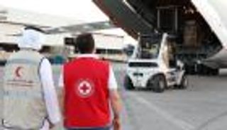طائرة مساعدات إماراتية تحمل 100 طن أدوية تصل إلى لبنان
