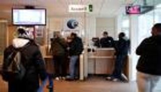 البطالة الفرنسية ترجع 37 عاما للوراء.. ماذا فعل كورونا في باريس؟