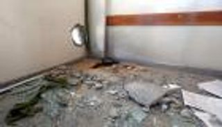 صاروخ إسرائيلي يعطل التعليم بمدرسة للأونروا في غزة