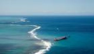 في 3 خطوات.. اليابان تنهي أزمة بقعة النفط التي هددت اقتصاد دولة 