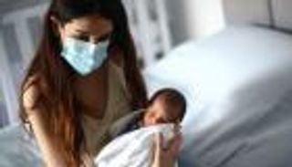 الطفل "جورج".. معجزة الولادة وسط حطام بيروت والضحايا