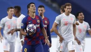 برشلونة ودع دوري أبطال أوروبا بخسارة مدوية