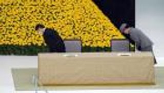 ندم إمبراطور اليابان.. هل يشفي جراح ذوي الضحايا؟