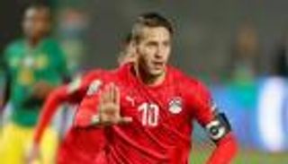 بـ17 تغريدة.. قائد الأهلي المصري يتبرأ من رحيل رمضان صبحي