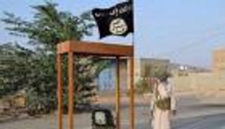 جريمة بشعة .. تنظيم القاعدة يعدم طبيبا يمنيا بالبيضاء 