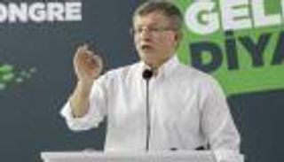 داود أوغلو: أردوغان قضى على العدالة ودولة القانون بتركيا‎