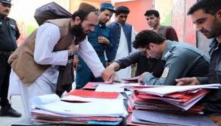 إجراءات الإفراج عن عناصر طالبان من قبل الحكومة الأفغانية