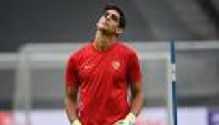 الدوري الأوروبي.. المغربي بونو يكشف سر إسقاط مانشستر يونايتد