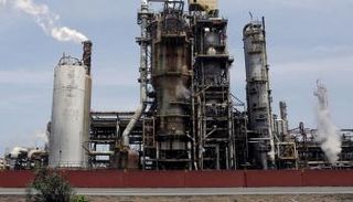 مصفاة نفط فنزويلية - رويترز