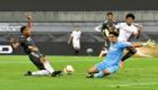 الدوري الأوروبي.. المغربي بونو يقود إشبيلية للنهائي على حساب يونايتد