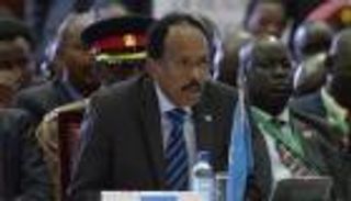 الحوار السياسي بالصومال ينتظر مساعدة دولية لإنقاذه من فرماجو 