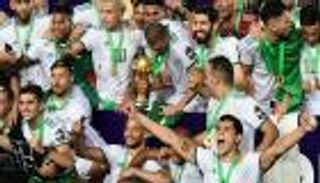 هل تحرم مفاجأة ليون الأوروبية منتخب الجزائر من نجم عالمي؟