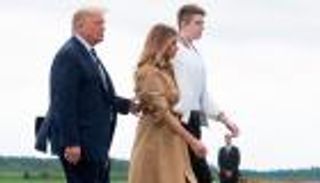 بالفيديو والصور.. ميلانيا تُحرج ترامب مجددا
