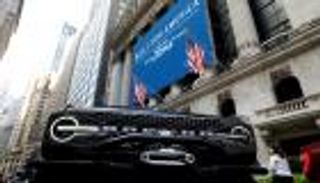 وول ستريت.. التكنولوجيا تقود ناسداك لقمة تاريخية