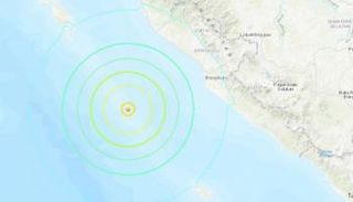 الزلزال وقع قبالة جزيرة سومطرة في إندونيسيا