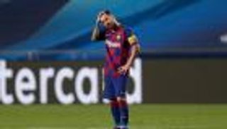 هل انتهى عصره؟ برشلونة يعلن موقفه من رحيل ميسي