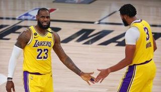 فريق لوس أنجلوس ليكرز