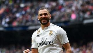 كريم بنزيمة مهاجم ريال مدريد