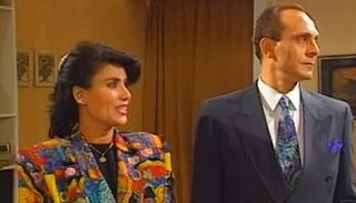 مشهد يجمع بين محمد صبحي وسعاد نصر 