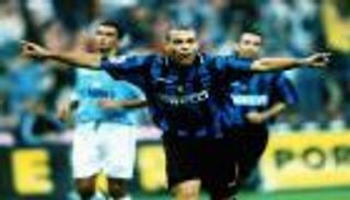 نهائي الدوري الأوروبي.. رقم رونالدو "الظاهرة" في مهب الريح