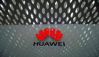 شعار شركة هواوي - رويترز